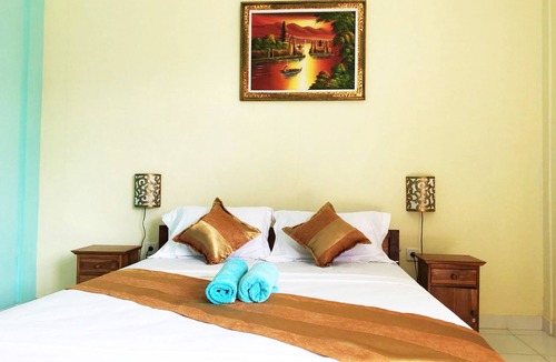 Batu Bolong Hostel | Repag Wayan Canggu Hostel