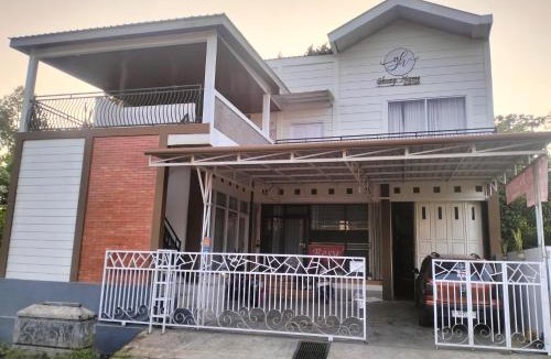 Wonosobo House | Resy home syariah family room dekat alun2 wonosobo