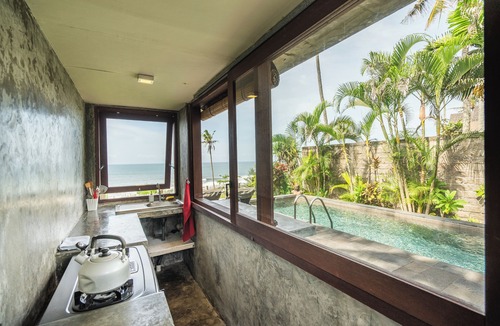 West Selemadeg House | Romantic 1 b/r Oceanfront Escape with Private Pool