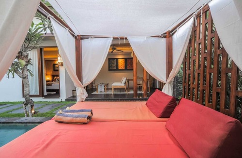 By Pass Ngurah Rai Villa | Romantic onebedroom villa near Airport