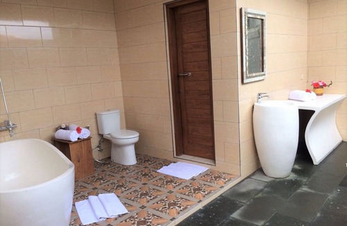 Banjartegehe House | Room-villa - Warung Aromachampuhan