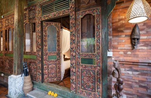 Kedewatan Villa | Roumantic Villa Bunutan