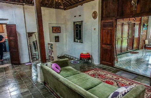 Purworejo House | Rumah Gaharu - Wetan