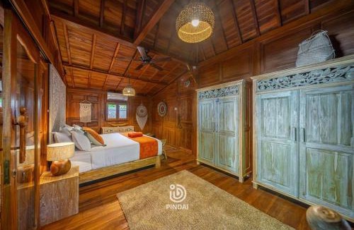 Candi Dasa Villa | Rumah joglo