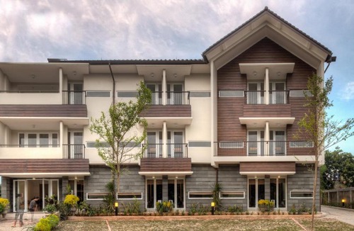 Ragunan Hotel | Rumah Kamang Residence