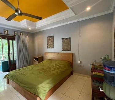 Nyuh Kuning House | Rumah Tunjung Putih