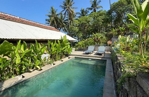 Suraberata Villa | Salty Cabin Sunset Views Yeh Leh Beach