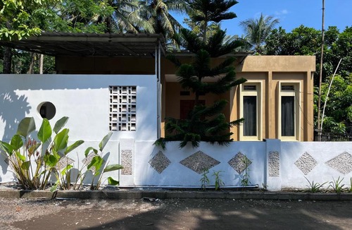 Batu Karas House | Sanghiang Homestay