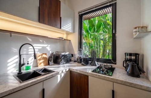 Ubud City-Centre House | Serene 1BR Stay in Ubud w Pool & Private Kitchen