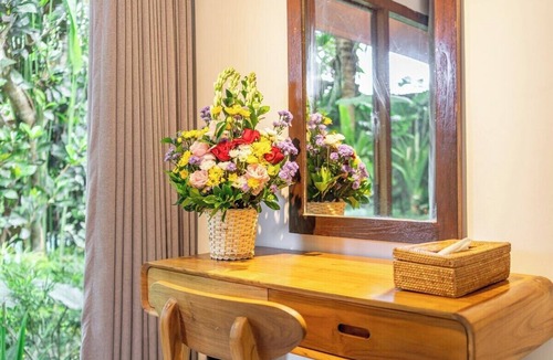 Penestanan House | Serene 1BR Ubud Stay w Pool, Patio, Balcony&Garden