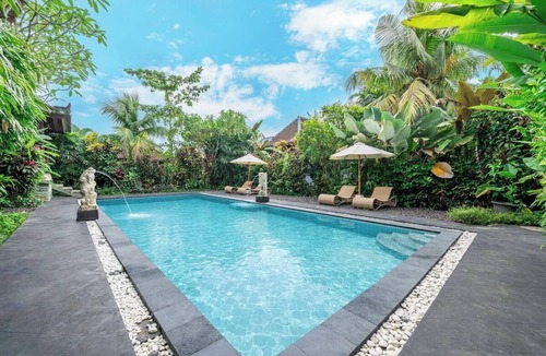 Penestanan House | Serene 1BR Ubud Stay w Pool, Patio, Balcony&Garden