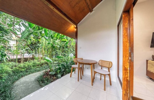 Penestanan House | Serene 1BR Ubud Stay w Pool, Patio, Balcony&Garden
