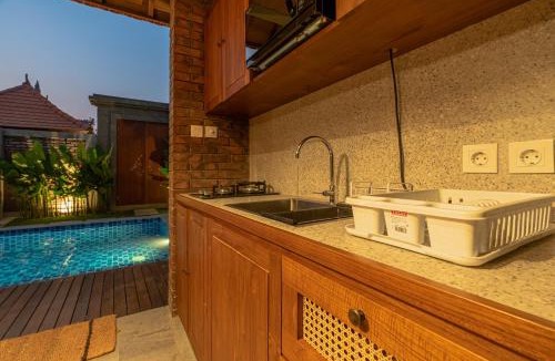 Purwakerti Villa | Serenia Villas Amed - Private Pool Villa Near Amed Beach