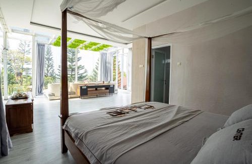Caringin Villa | Seven Terrace