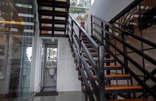 Caringin Villa | Seven Terrace
