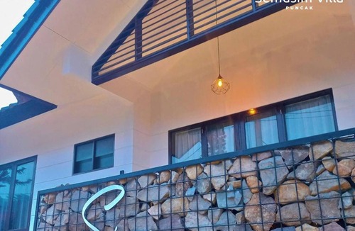 Cipanas Villa | Sierra By Semusim Villa