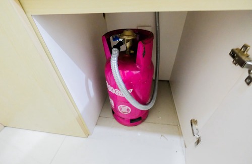 Tangerang Hotel | Simple Furnished Studio 19 Avenue Apartment