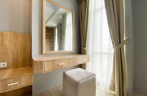 Cikarang Apartment | Simply Look and Comfort 1BR Vasanta Innopark Apartment By Travelio