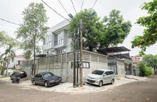 Jatinegara Hostel | Singgahsini Turbo Space Near Cipinang Indah Mall