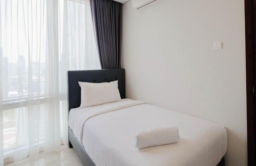 Karet Apartment | Spacious 2BR Apartment @ The Grove Suites By Travelio