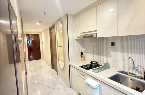 Bumi Serpong Damai Apartment | Spacious 3BR BSD City & Mountain View + Netflix