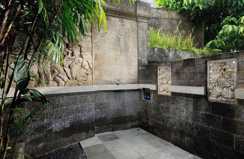 Andong Villa | Spacious 5-Bedroom Jungle-View Villa in Ubud