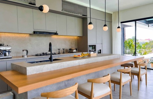 Babakan Villa | Spacious, 6 Bedroom Villa near Canggu Area