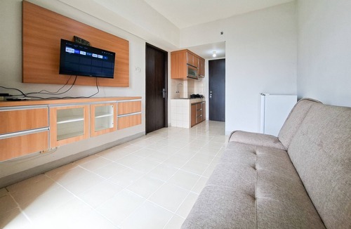 Karawaci Apartment | Spacious And Warm Combined Studio Room At Apartment Serpong Greenview