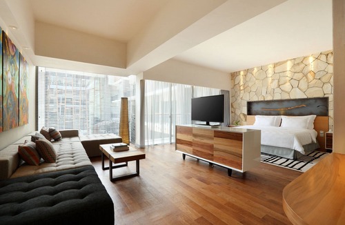 North Legian Hotel | Spacious Modern Suite with Free Minibar Items (T Sand Suite36)