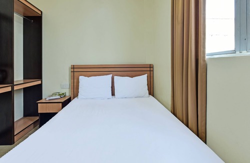 Sukabumi Hotel | SPOT ON 91723 Sony Homestay Syariah