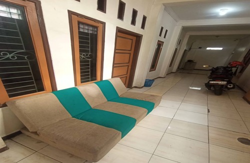 Sukabumi Hotel | SPOT ON 93385 Penginapan Hj Lilis 2 Syariah
