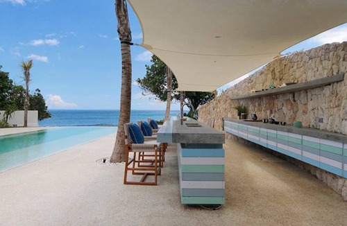 Mushroom Bay Villa | Steps from the Sea, Wrapped in Luxury – Bali Villa 1073