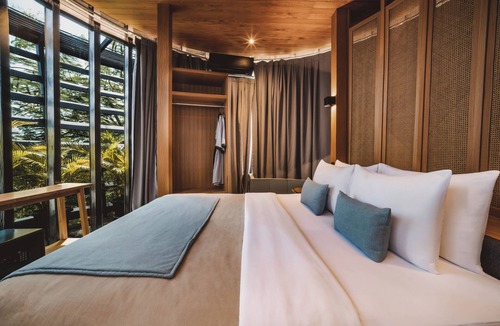 Batu Bolong Resort | Stylish 1BR Rooftop Villa Near Canggu Beach