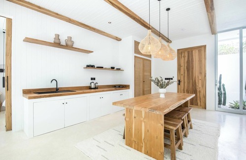 Pecatu Villa | Stylish 2BR Villa, 5min to Bingin's Beach Bliss