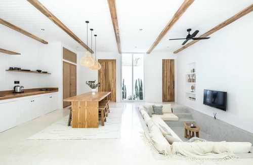 Pecatu Villa | Stylish 2BR Villa, 5min to Bingin's Beach Bliss