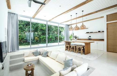 Pecatu Villa | Stylish 2BR Villa, 5min to Bingin's Beach Bliss