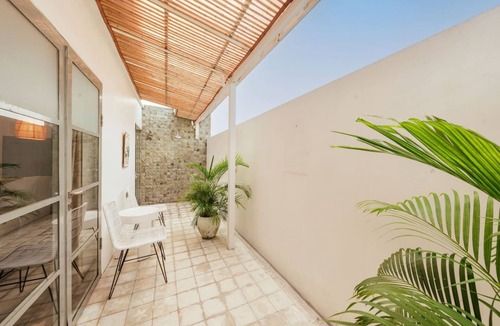 Dyanapura House | Stylish 3BR Escape, 5 Mins to Seminyak Beach