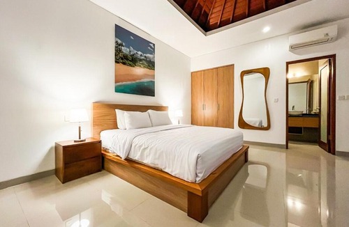 Tibubeneng Apartment | Stylish 3BR Pool Villa 5 Min to Beach Canggu