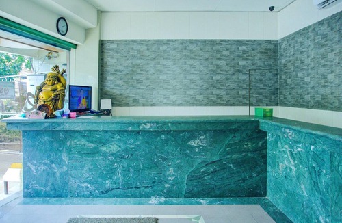 Palembang House | Stylish DBL Suite Escape W/Free WiFi and Parking