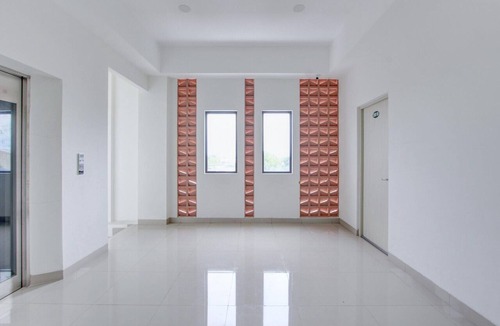 Grogol House | Stylish Deluxe Stay with Free WiFi and Parking