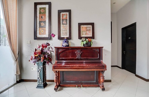 Padang House | Stylish Double Suite Escape W/Free WiFi