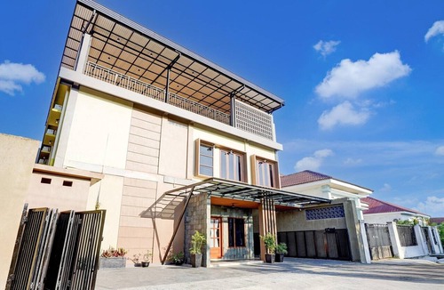 Padang House | Stylish Twin Suite Escape W/Free WiFi and Parking