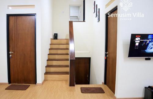 Cipanas Villa | Suisen by Semusim Villa
