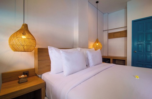Batu Bolong Hostel | Sunset Paradise Canggu