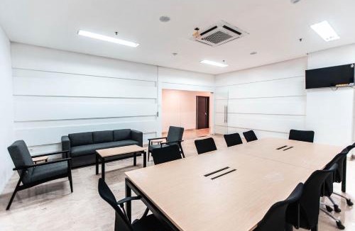 Menteng Hotel | Super OYO Townhouse 1 Hotel Salemba