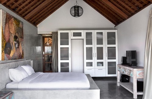 Kerobokan Hotel | Surflodge Limasan Bali