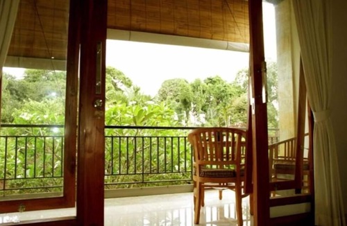 Penestanan Bed & Breakfast | Suryadina Guest House - room in ubud center