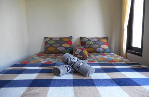 Besakih House | Terrace Homestay Besakih