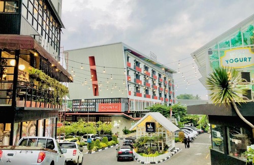Sukabumi Hotel | The Bountie Hotel and Convention Centre Sukabumi
