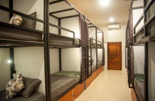 Sampalan Hostel | The Cube Hostel Penida